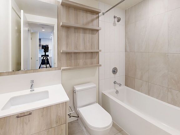4th image of 3381 Ross Dr #1557575