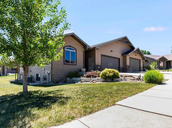 301 Enchanted Pines Dr, Rapid City, SD 57701
