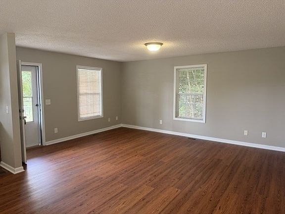 2nd image of 410 Lee St