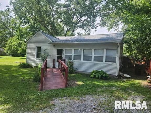 3rd image of 632 E Searing St