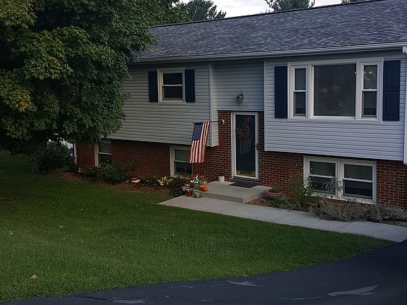 2nd image of 1520 Brushy Mountain Dr