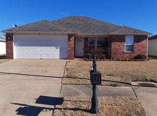 916 Yarrow Dr, N Little Rock, AR 72117