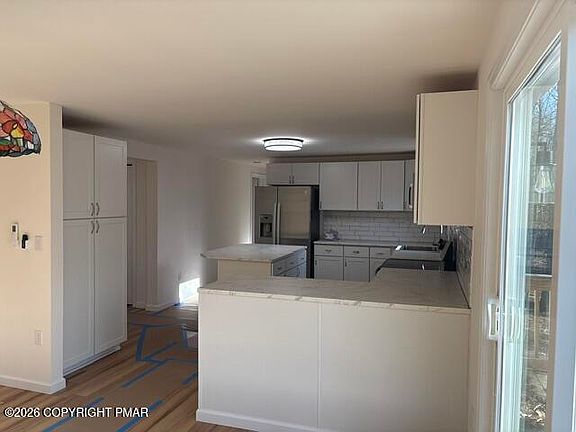 4th image of 244 Upper Ridge Dr