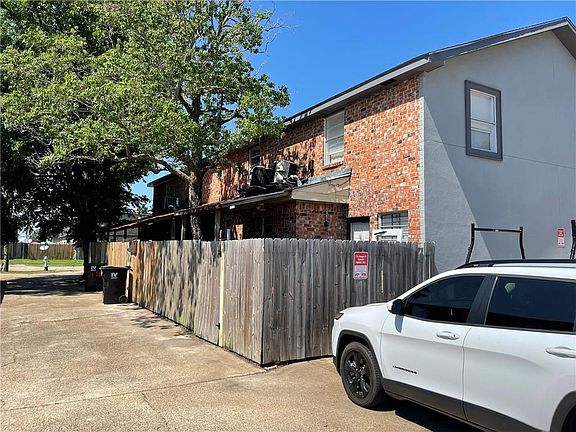 2nd image of 1741 Newport Pl