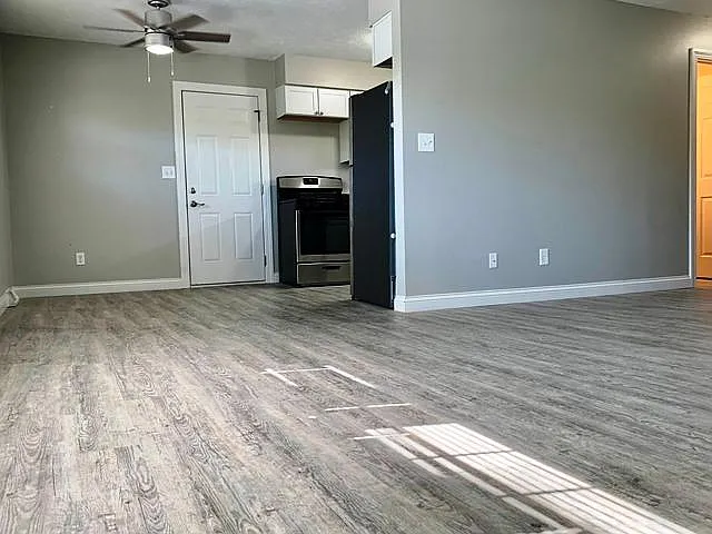 2 bed, $1,045 — Photo 3