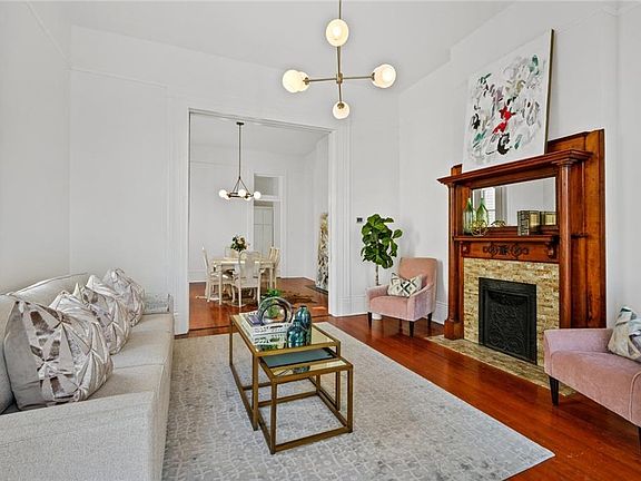 4th image of 4918-20 Constance St