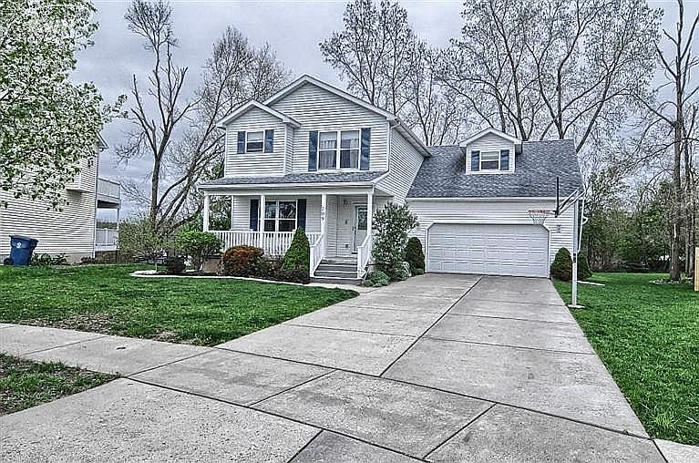 1st image of 709 Mary Ann Dr