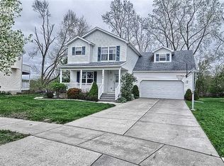 709 Mary Ann Dr, Holly, MI