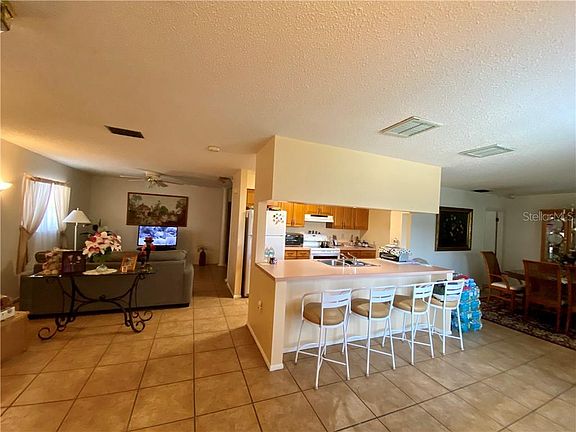 4th image of 2294 Tami Sola St