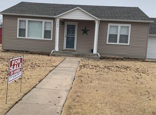 205 7th St, Claflin, KS 67525
