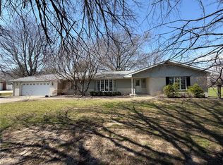 24 S Country Club Rd, Humboldt, IL 61938