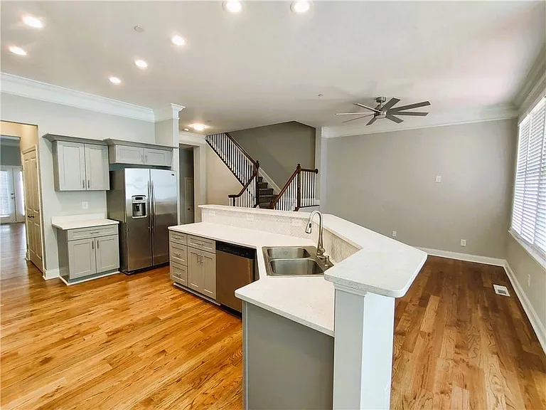 211 Creekway Xing SE — Photo 16