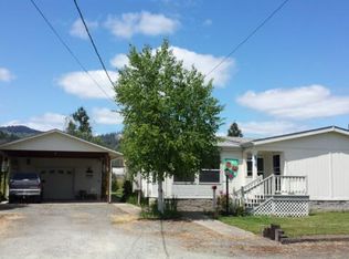 476 E 4th Ave, Riddle, OR 97469
