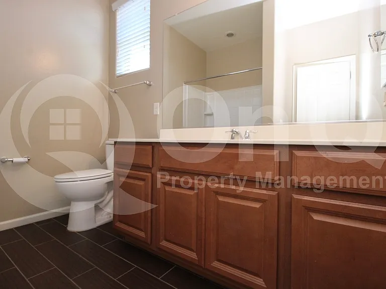 867 E Aberdeen Dr — Photo 25