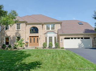 2555 River Woods Dr, Naperville, IL 60565