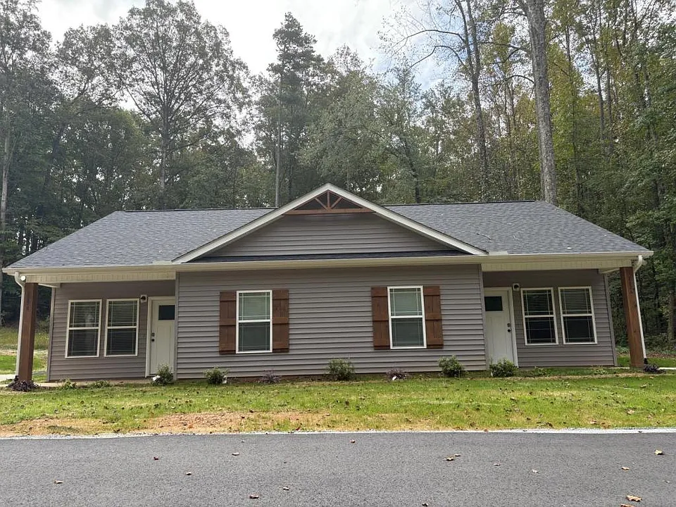3262B Greenville Hwy