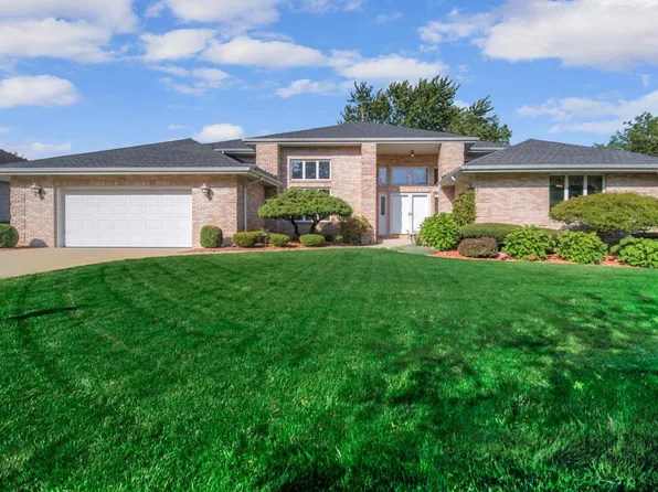 8408 Castle Dr, Munster, IN 46321