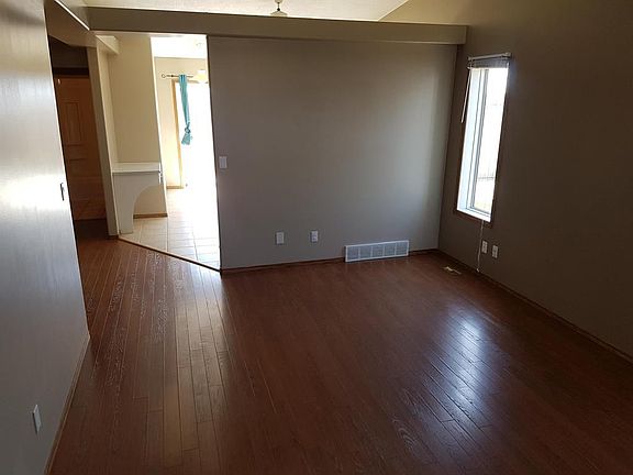 2nd image of 9931 93rd Ave