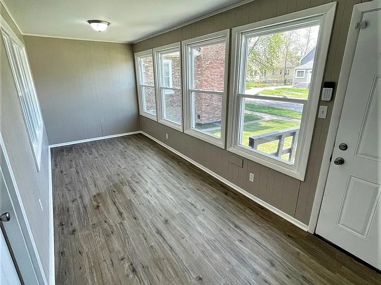 1749 Cleveland St — Photo 2