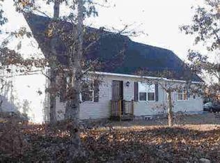 281 County Rd, Oak Bluffs, MA 02557