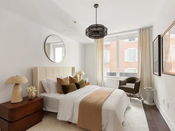 5 Franklin Place image 6 of 16