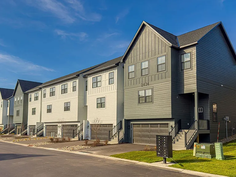 Foxtail Hollow Townhomes — Photo 35