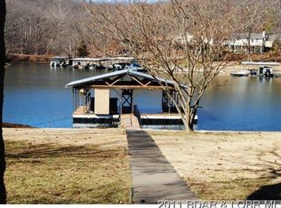 157 Lakeland Ln, Sunrise Beach, MO 65079