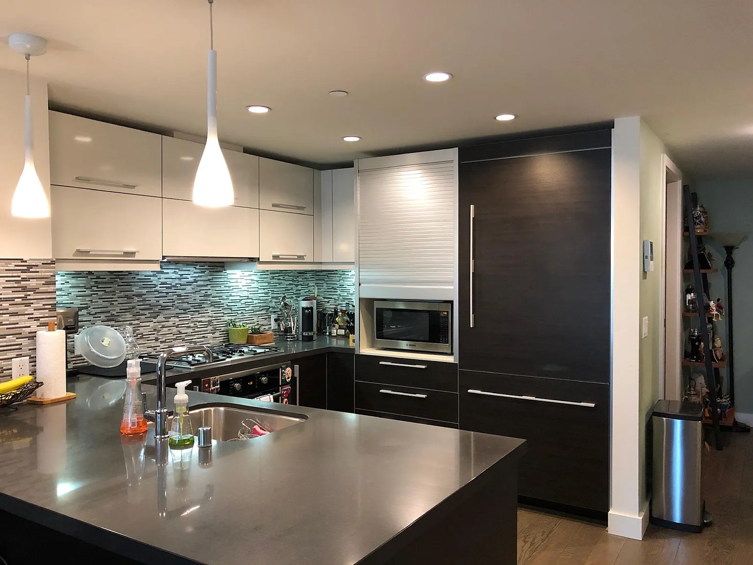 1 bed, 973 sqft, $4,695 — Photo 3