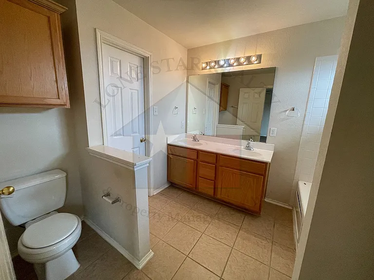 5400 Jitterbug Ct — Photo 14