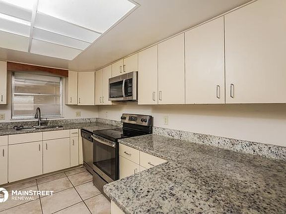 4th image of 1799 Balsawood Ct