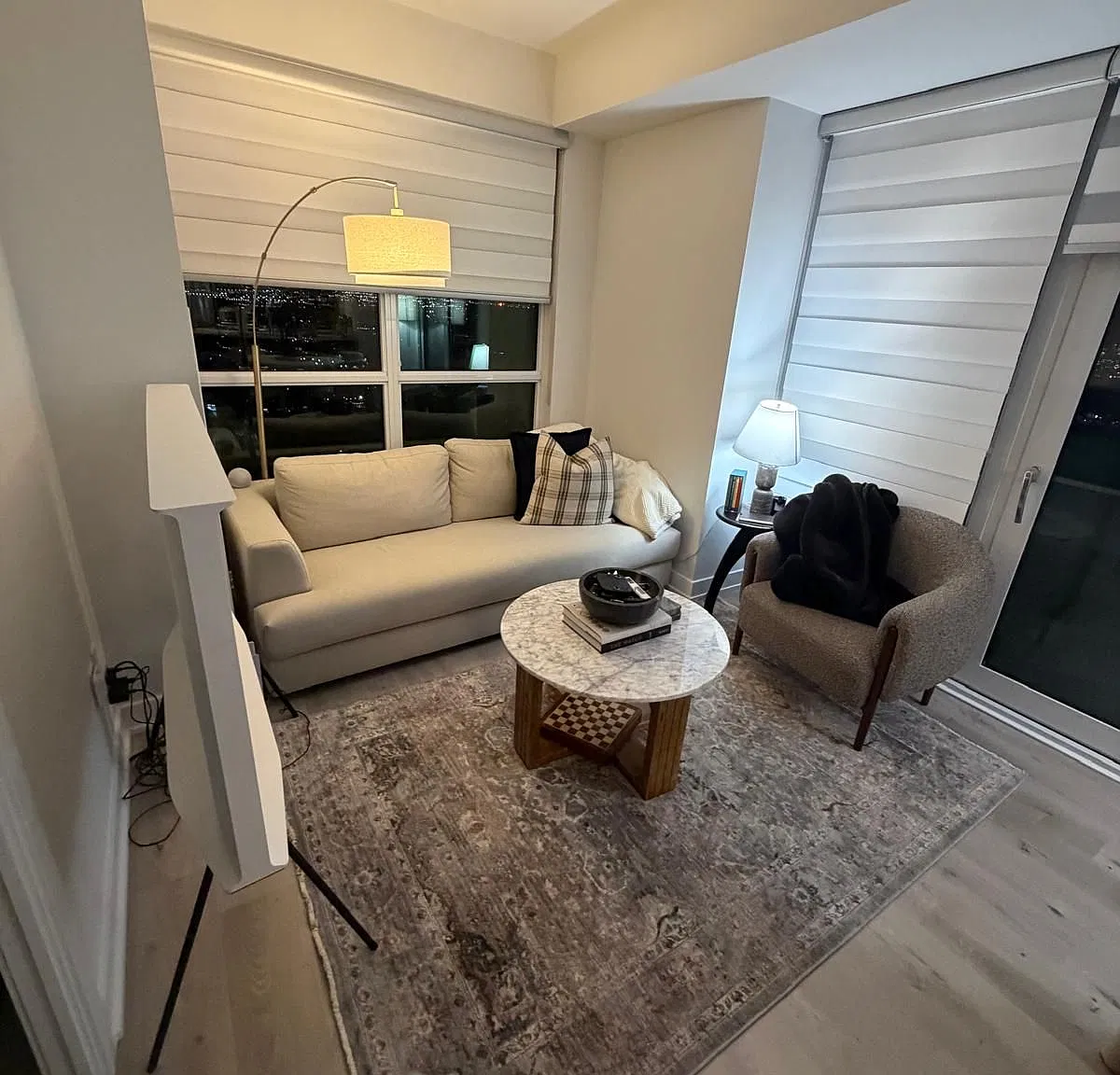 3 bed, $3,000 — Photo 1