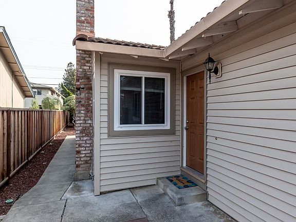 3rd image of 3772/3774 Poinciana Dr