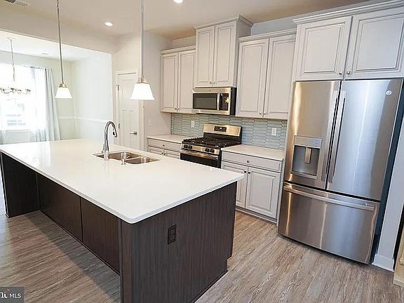 5th image of 18027 Seaview Ln