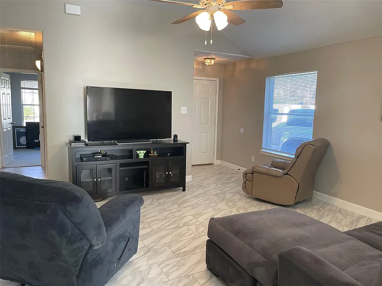 14024 Buckskin Dr — Photo 7
