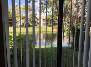 901 Harbour Pointe Way, Greenacres, FL 33413