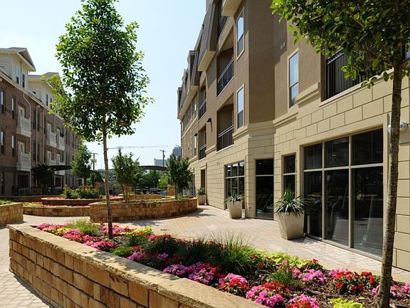 2nd image of 2400 Thomas Ave APT 309