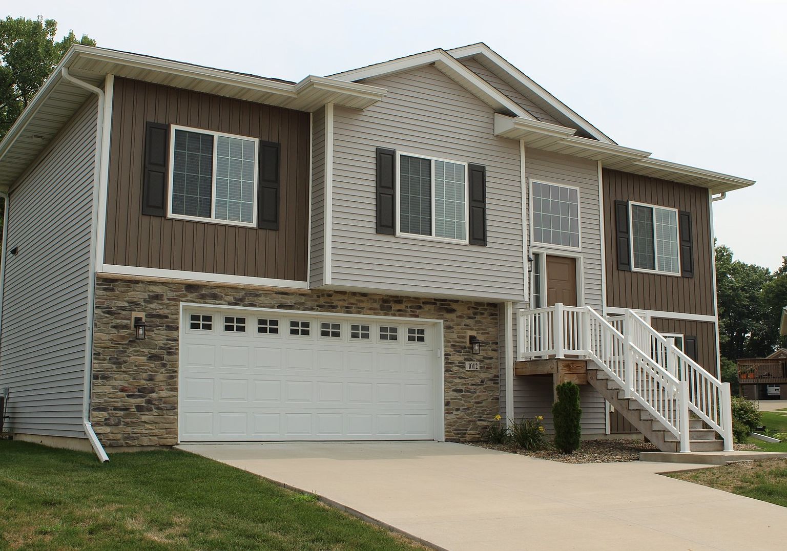 1012 Manitou Trl, Iowa City, IA 52245 Zillow