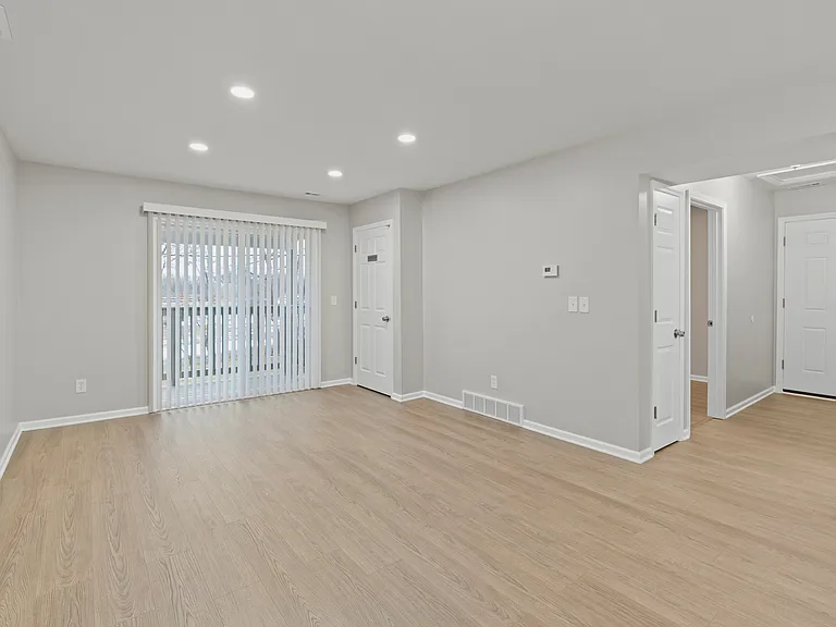 816 Asylum St #4 — Photo 9