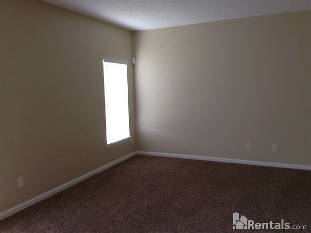 1st image of 1169 Greystone Cir