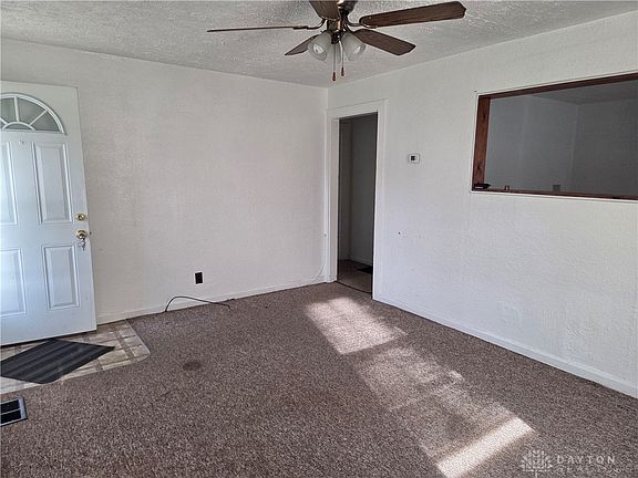 5th image of 230 Park Ave