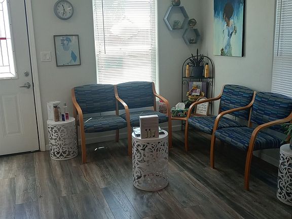 2nd image of 815 Alaska Ave