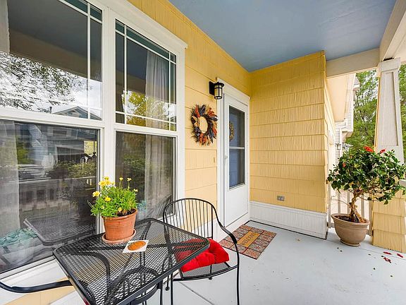 4th image of 3865 Florentine Dr