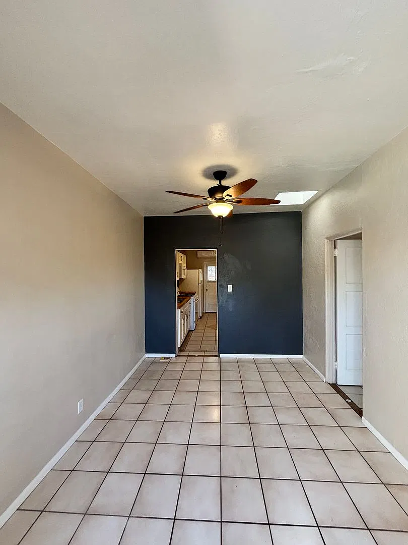 1 Bedroom 1 Bath - Available Now! — Photo 2