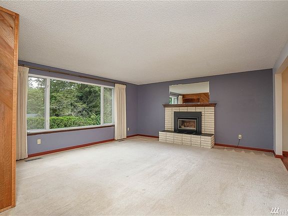 3rd image of 10211 Kopachuck Dr NW