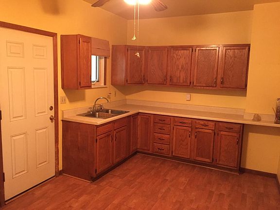 4th image of 711 Litchfield St