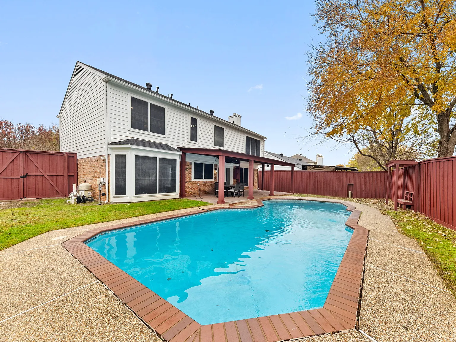 4 bed, 2.5 bath, 2244 sqft, $6,500 — Photo 1