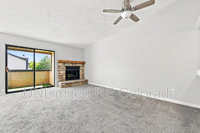 1 bed, 1.0 bath, 602 sqft, $1,295 — Photo 3