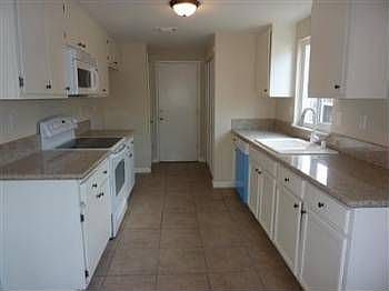 3rd image of 4075 Deer Run Way