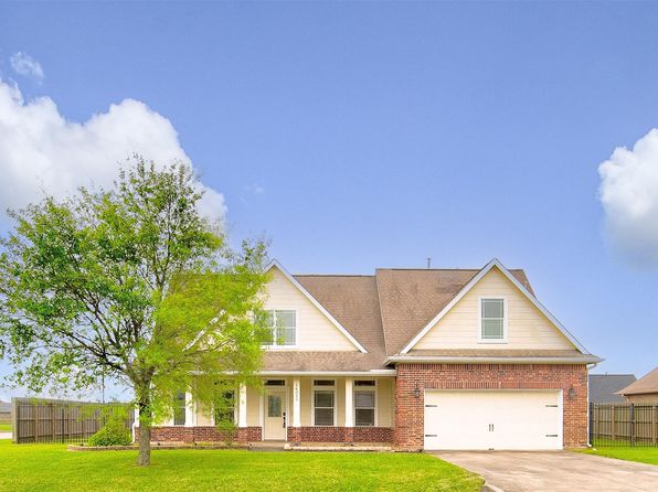 14022 Martinique Ln, Mont Belvieu, TX 77523