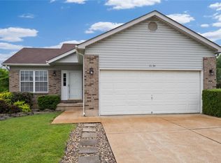 3134 Five Oaks Dr, Arnold, MO 63010